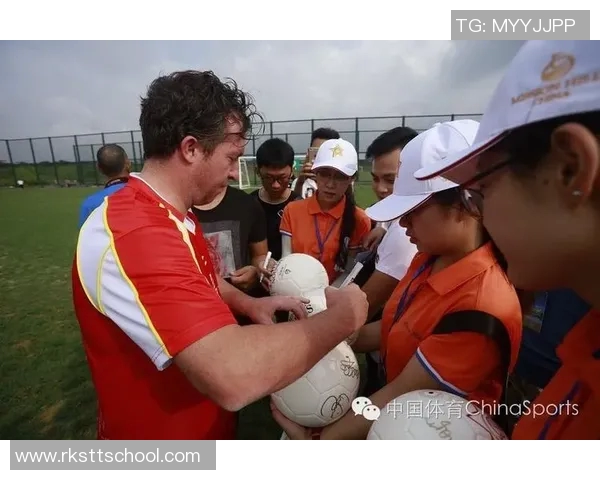 足球巨星献上祝福武汉 传递爱与希望点亮城市未来 足球巨星献上祝福武汉 传递爱与希望点亮城市未来