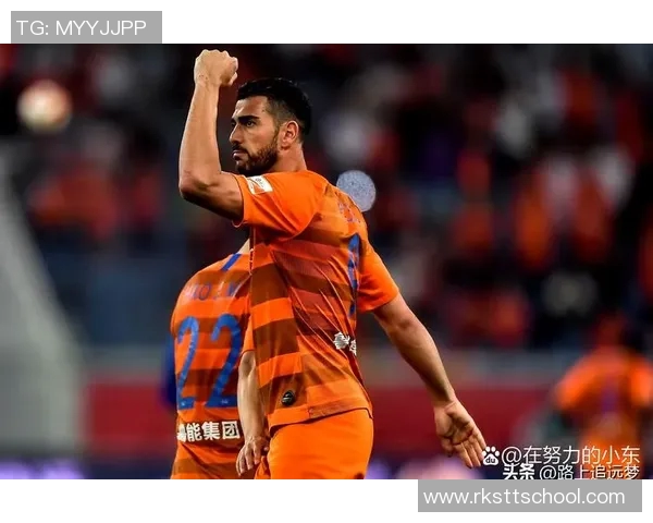 足球场上13号球星的精彩表现与背后故事解析